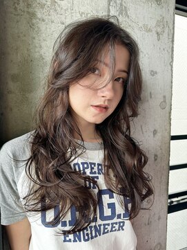 ノラジャーニー(NORA Journey) 【上田奈々世】レイヤーカット　透明感カラー　ナチュラル