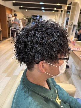 シアン(cyan) バチバチツイストパーマ