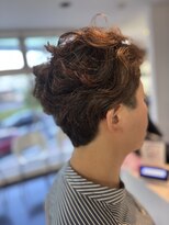 サロン ド 榮(Salon de 榮) クセを活かしたアシメショートスタイル