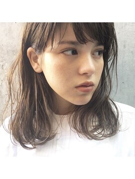 コス(kos) 大きめくせ毛パーマとROPIスタイリング