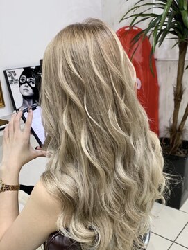 ディバイス(Device) 【Device心斎橋】外国人風Ｗカラー