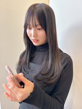 バイオレット ナゴヤ(Violet Nagoya) ロングレイヤー 重ためレイヤー ぱつっと前髪 ダークラベンダー