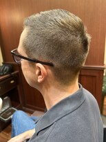 ブロートーキョー(BroTokyo)&nbsp;MEN'Sアッシュブラックスキンフェードカット　パーマ