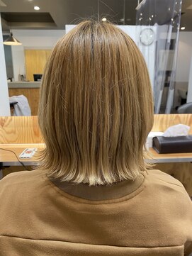 ヘアーメイク アディクト(HAIR MAKE addict) 切りっぱなしボブ【@addict_madoka】