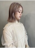 white beige × face layer