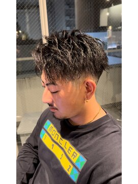 リベラル 天神(LIBERAL) フェード×ツイストパーマ