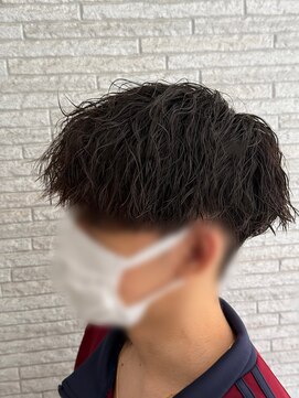 レアリバイケンジ(leali by KENJE) ツイストスパイラルパーマ