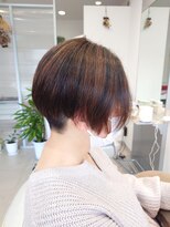 ヘアー2038(hair.2038) ハイライト入りのメンズライクなツーブロックショートボブ