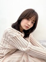 ヒュー 広島(HEW)&nbsp;大人かわいいくびれレイヤーカットグレージュヘア20代30代