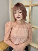 ピンクベージュ