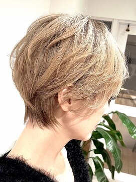 アイズ(I's) くびれショート×ハンサム×ウルフ