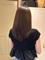 スリー(THREE)&nbsp;【美髪】ツヤ感たっぷりセミロングの似合わせカット