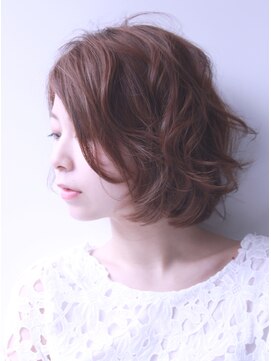 シャカ(SHAKA) 最旬☆大人かわいい☆ひし形シルエット エアリーショート