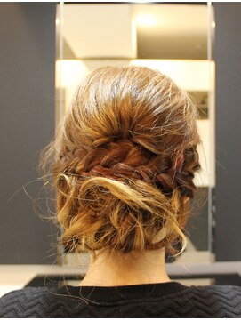 ディーヘアーデザイン(d.HAIR DESIGN) 華やかなお呼ばれスタイル