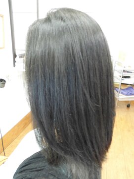 スタジオ ティーウェーブ(S.T.WAVE) ナチュラルストレートヘアー