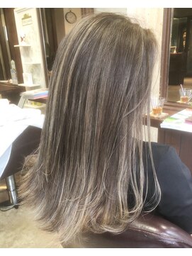 キー(key) グレージュ