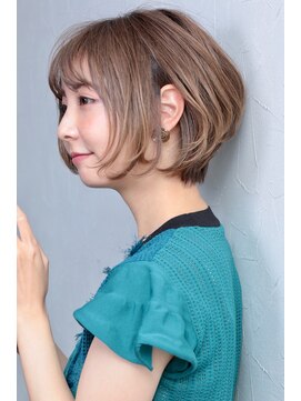 プランツヘアー 横顔美人　大人ショートボブ30代 40代50代60代　博多美容室