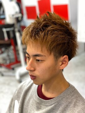 ガジロウ 美容室 蛾次郎 ツーブロックショート