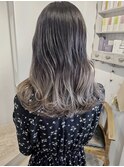 個性的ツートンカラーロング
