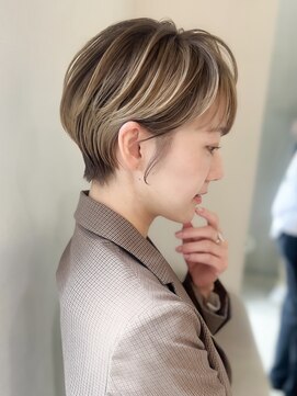 ロンドエニカ 大宮(Lond enika) 前髪パーマアッシュカラーレイヤーロンググレーベージュ[大宮]