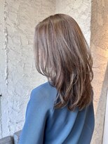 ペネロープ(Penelope)&nbsp;新宿/ロングレイヤー/ベージュ系/透明感カラー