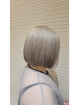 ヘアメイク アリエス 岩切店(HAIR MAKE aries) ホワイトベージュのコンパクトボブ 20代/30代/仙台