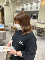 ヘアーワークス ボナ(HAIR WORKS bona.)&nbsp;外ハネミディアムボブ 夏の明るめヘアカラー ハイライト