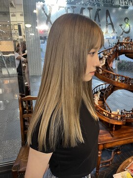 バイブアンドアネックス(VIBE & ANNEX) 《momoka》ミルクティーベージュ石川町ブリーチ横浜ダブルカラー