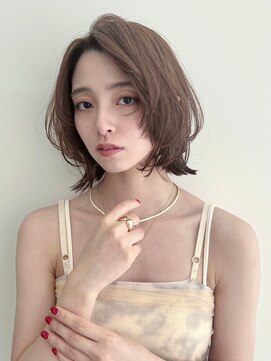 ユーフォリア 新宿通り(Euphoria) ツヤ髪透明感外ハネミディレイヤー似合わせカット