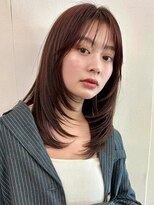 レイヤーカット　ストレートヘア