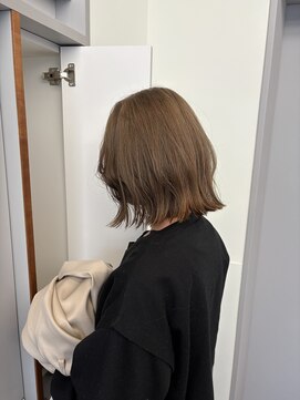 ローレンアオ(LOREN AO) 【LOREN AO】くびれボブ/ベージュ