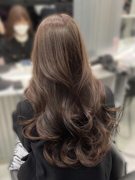 ジーナリア(Xena ria) 《Kaho》ブリーチ無しベージュ×レイヤーカット