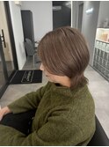 脱白髪染め大人ショートスモーキーベージュハンサムショート