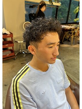 ビハインドザカーテン(BEHIND THE CURTAIN) 【癖毛を活かす!】メンズショート