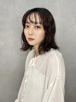 アイドット(i.) 女性らしいニュアンス的な印象に