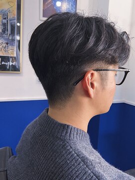 オーダー：4ミリスタートで刈り上げ、上は切らない