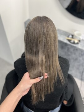 アルドーレヴェントホリエ(Ardore vento horie) グレージュ