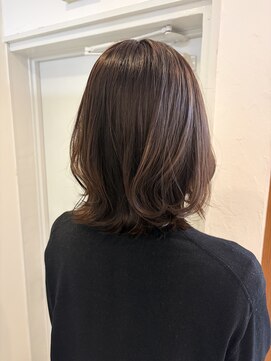 ルオラ(Luora) 動きのあるボブヘア