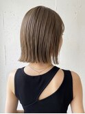 《吉田光ノ丞》切りっぱなしボブ ダブルカラー アッシュベージュ