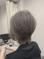 カミノワ(kaminowa)&nbsp;大人ショートレイヤー/50代/60代/白髪ぼかし/脱白髪染め/卵形