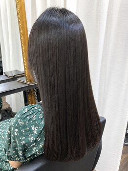 テテクルー(tete et clou)の写真/髪の内部に“水分”と“栄養”を浸透させ、ぎゅっと閉じ込めるから内側から健やかでツヤのある髪になれる♪
