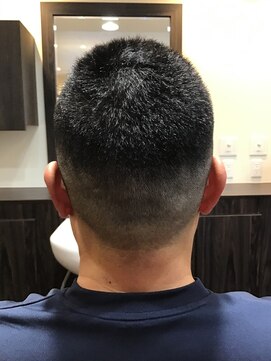 ヘアクリニックカルム 日暮里(Hair Clinic Calme) フェードソフトモヒカン<理容室>[日暮里/メンズ/床屋/学割U24]