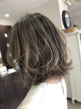 イロ 成田(iLo)&nbsp;ボブ×バレイヤージュ