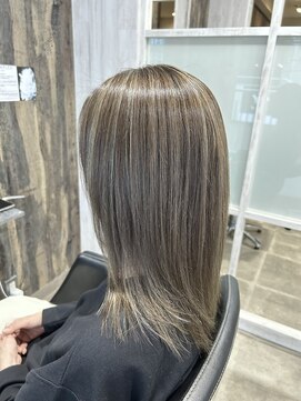 ルート(Root) 【青葉台】白髪ぼかしハイライト 明るい白髪染め 30代40代50代