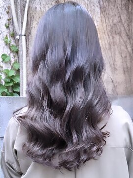 チョビー(Chobii) 表参道 コテ巻き風パーマ ブルーブラック 美髪のススメ 韓国風