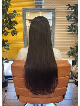 エルムトウキョウ(ELM Tokyo) エッセンスゼロトリートメントでロングでも毛先までサラツルに！