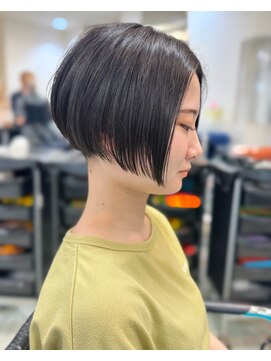 にしはら 美容室 【倉地雄介】刈り上げ前下がりショート