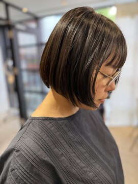 ニーイチイチ(211) ボブ/暗めカラー