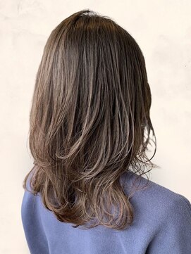 シャルマン 銀座(Charumante) ブリーチなし◎オリーブグレーグレージュ／冬の大人可愛いミディ