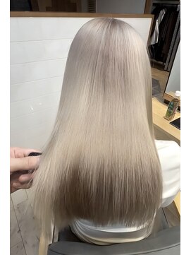 ホワイトベージュ